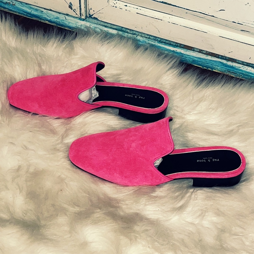 Nwt Luis flats in Peony